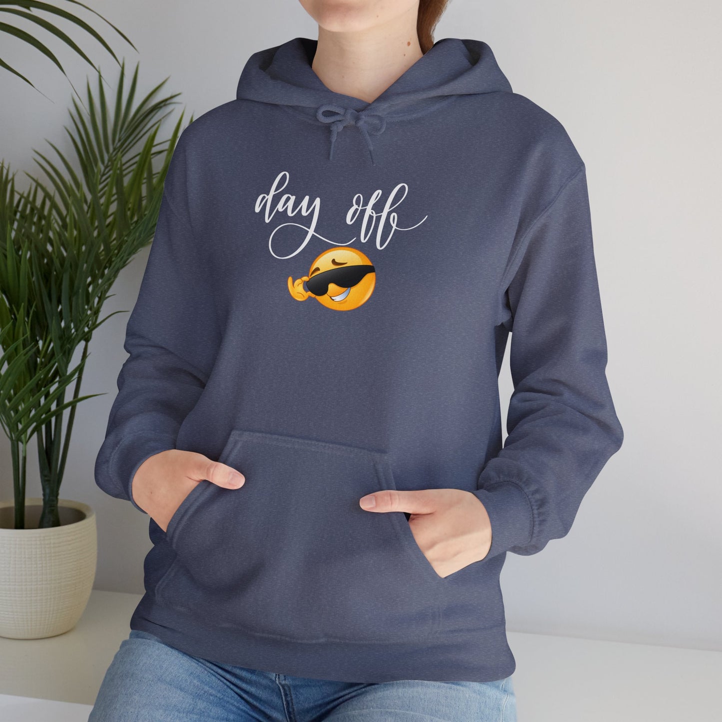 Day Off - Unisex Heavy Blend™ Hooded Sweatshirt