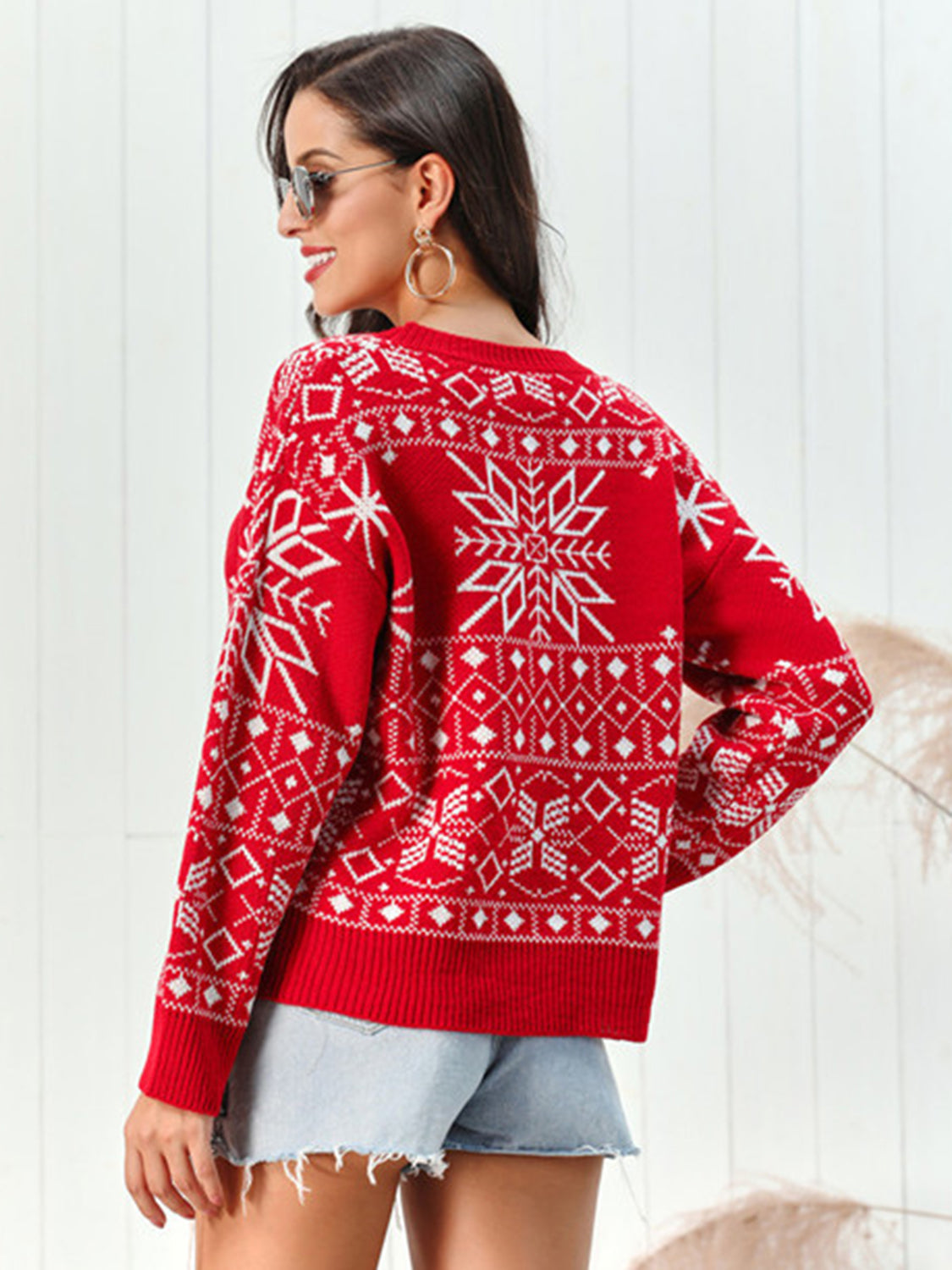 Snowflake Pattern Round Neck Sweater